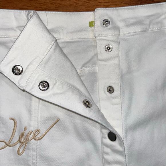 Gianni Bini White Denim ‘Life Is Beautiful’ Fringe Snap Front Mini Skirt Size M - Picture 6 of 12